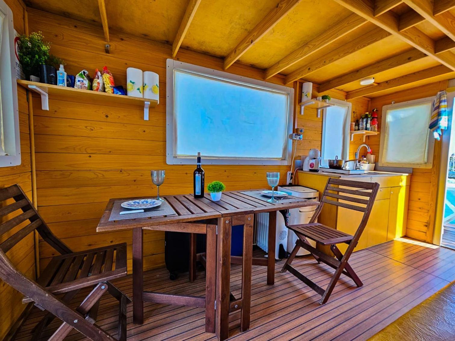 فندق Filipp'S House Boat ألغيرو المظهر الخارجي الصورة