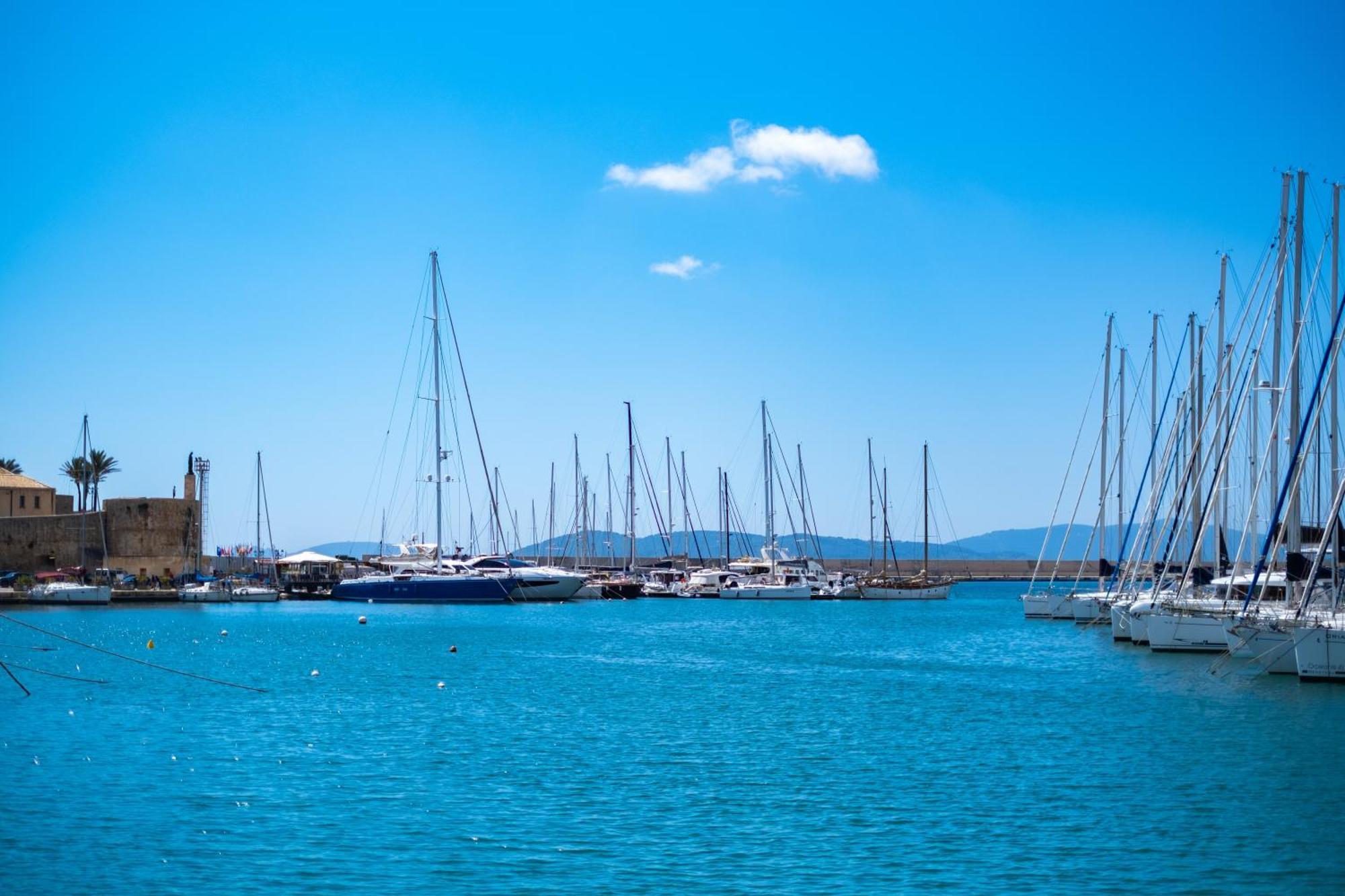 فندق Filipp'S House Boat ألغيرو المظهر الخارجي الصورة