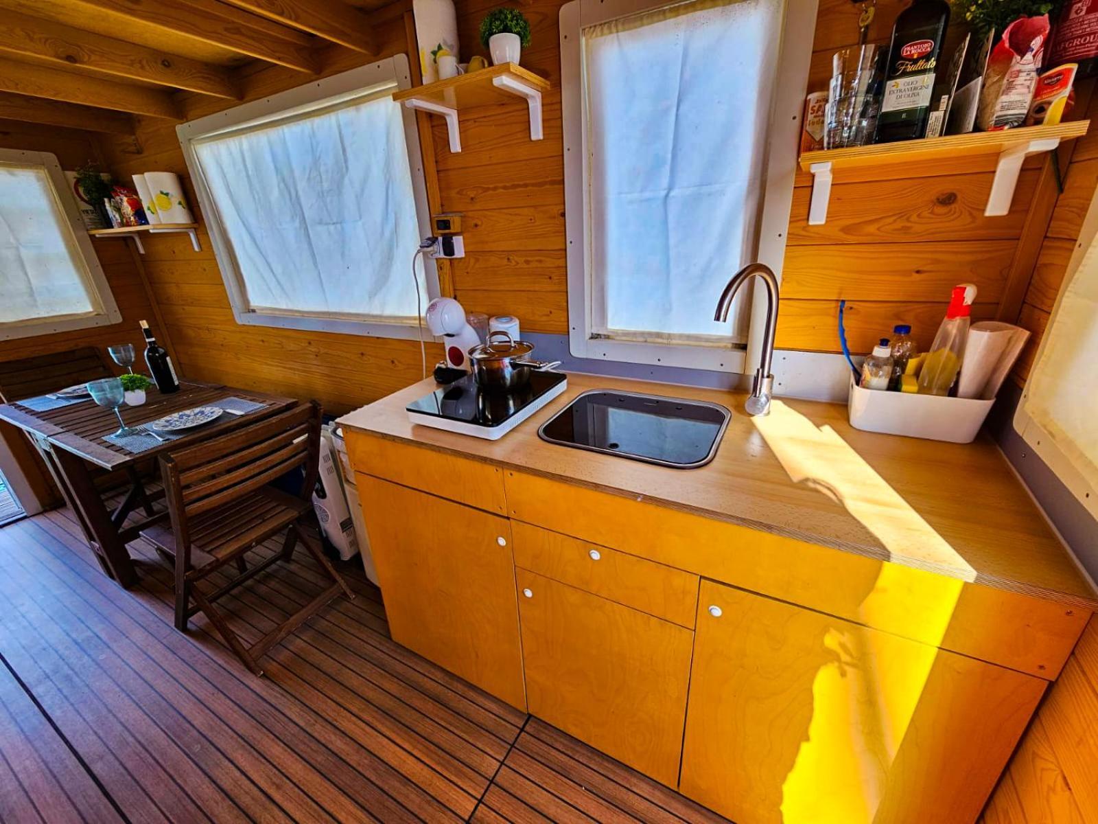 فندق Filipp'S House Boat ألغيرو المظهر الخارجي الصورة